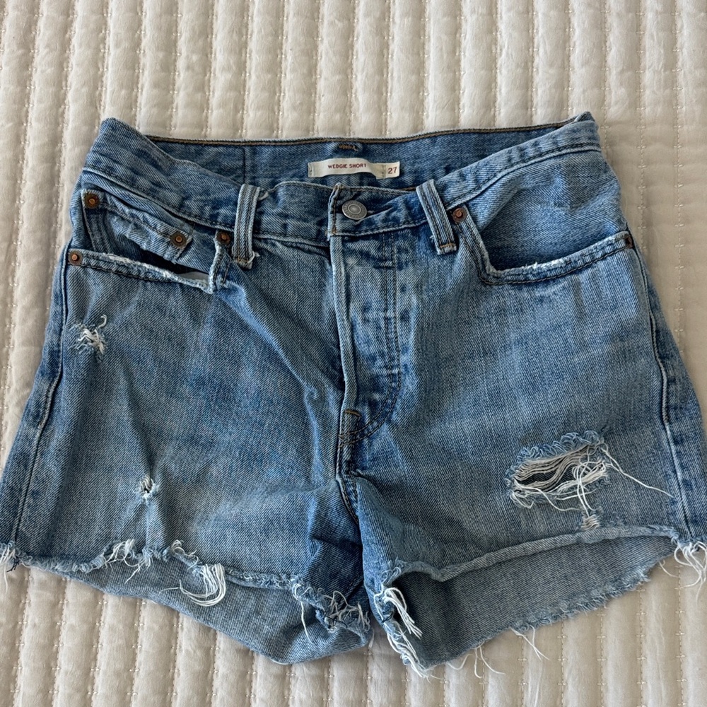 Levi’s Wedgie Short | size 27
